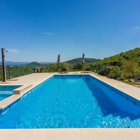 Villa Ana
